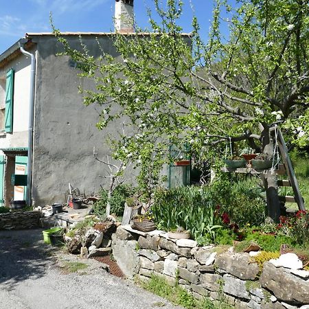 Les Bois Rouges Bed & Breakfast La Rochegiron Exterior foto